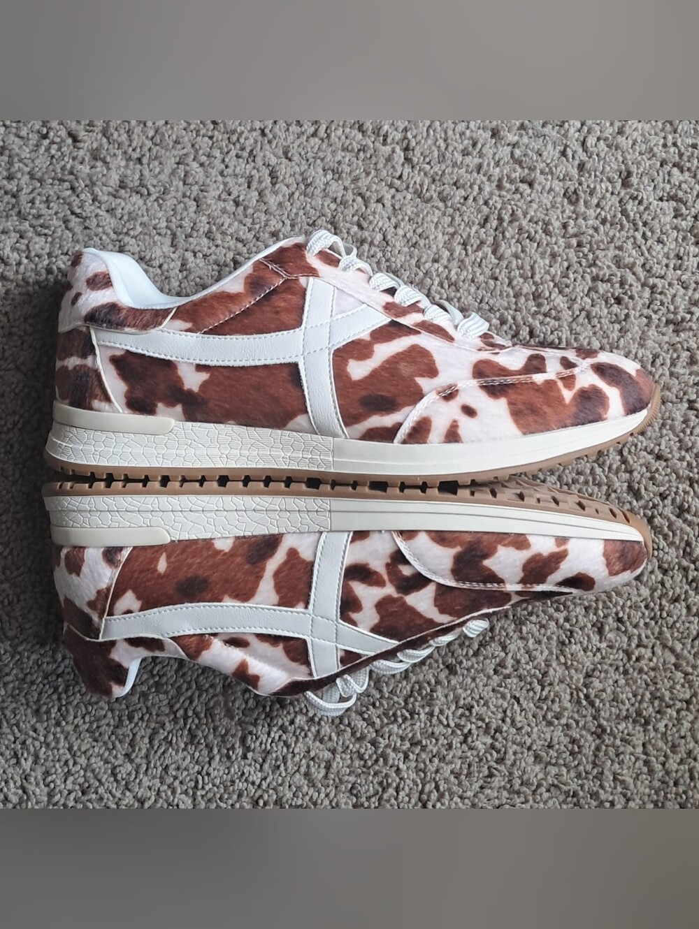DV Dolce Vita Womens Cow Print Joque Retro Lace-Up Sneakers 8.5